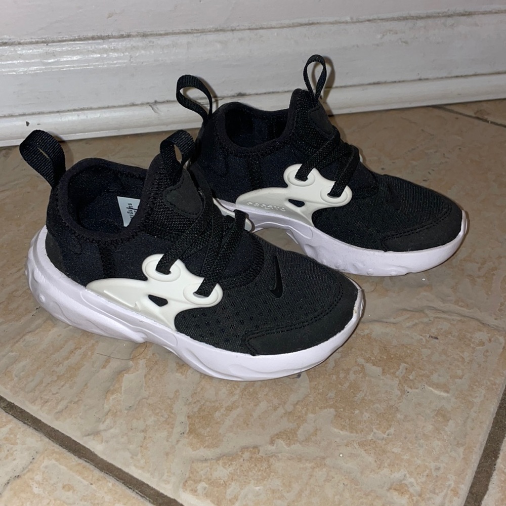 Nike Boys RT Prestos